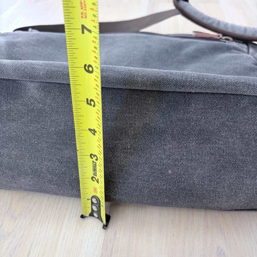 RAUUD canvas messenger